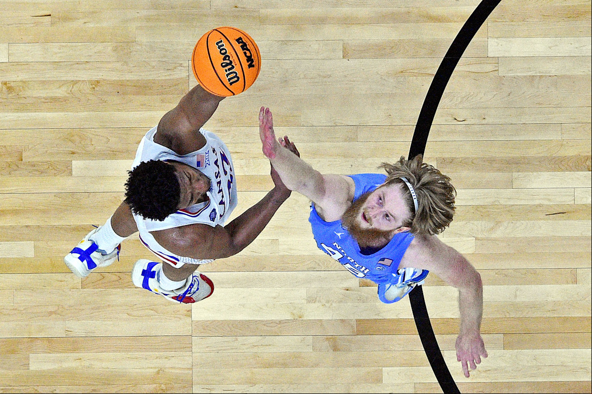 Basketball_NCAA_March Madness National Championship Game Kansas Jayhawks North Carolina Tar Heels